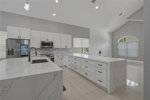 5285 NW 112th Ter -, Coral Springs, FL 33076