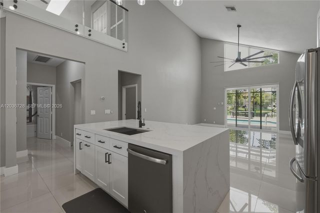 5285 NW 112th Ter -, Coral Springs, FL 33076