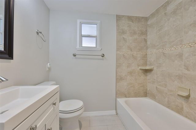 4104 W FAIRVIEW HEIGHTS, Tampa, FL 33616