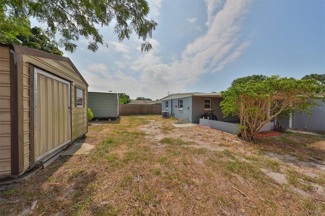 4104 W FAIRVIEW HEIGHTS, Tampa, FL 33616