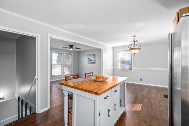 233 Old Hopkinsville Hwy, Clarksville, TN 37042