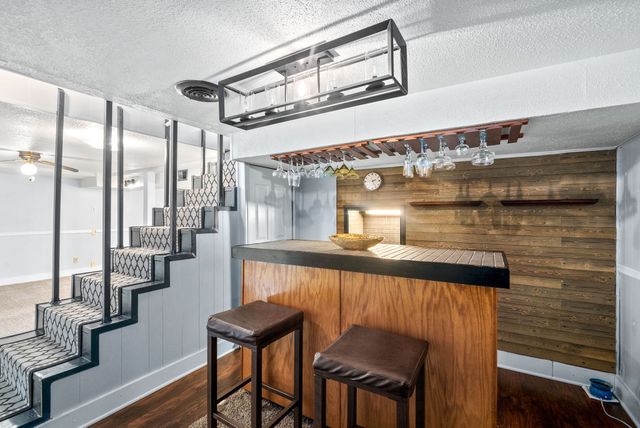 233 Old Hopkinsville Hwy, Clarksville, TN 37042