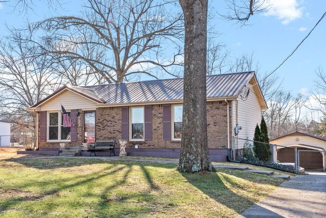 233 Old Hopkinsville Hwy, Clarksville, TN 37042