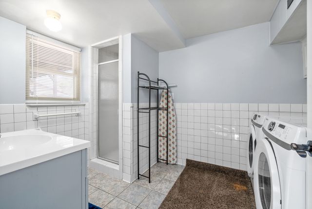 233 Old Hopkinsville Hwy, Clarksville, TN 37042