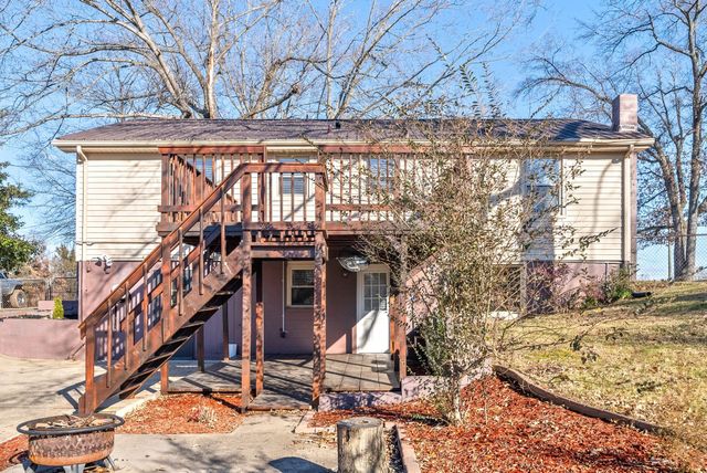 233 Old Hopkinsville Hwy, Clarksville, TN 37042