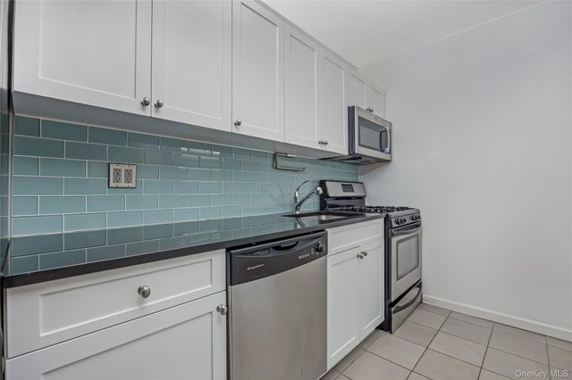 251 W Broadway 306, Long Beach, NY 11561