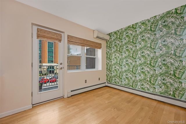 251 W Broadway 306, Long Beach, NY 11561