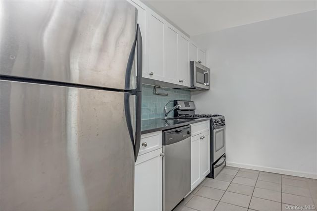 251 W Broadway 306, Long Beach, NY 11561