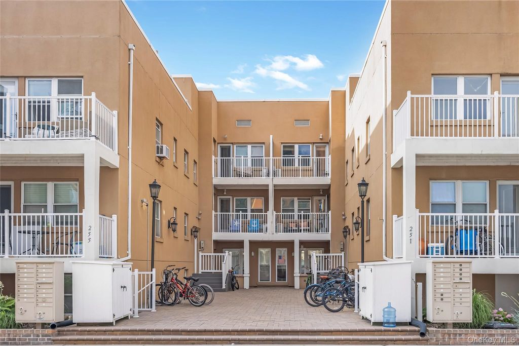 251 W Broadway 306, Long Beach, NY 11561