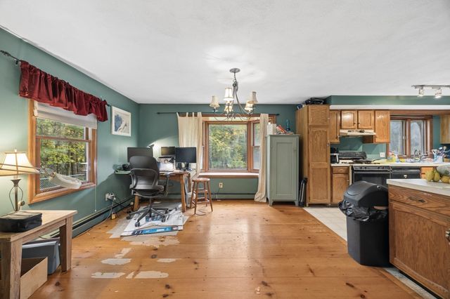 89 Pickens Street, Lakeville, MA 02347