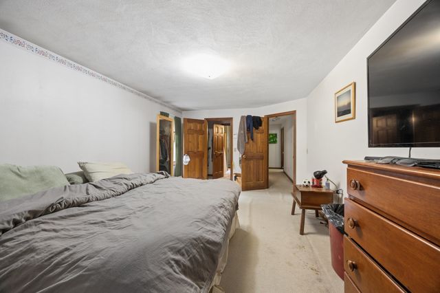 89 Pickens Street, Lakeville, MA 02347