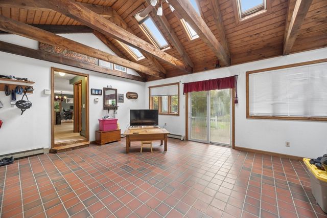89 Pickens Street, Lakeville, MA 02347