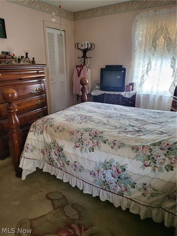 367 Wayne Avenue, Akron, OH 44301