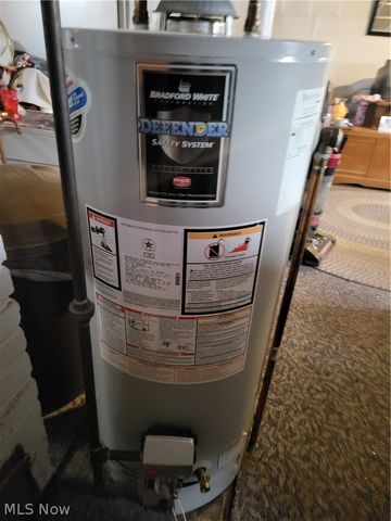 367 Wayne Avenue, Akron, OH 44301