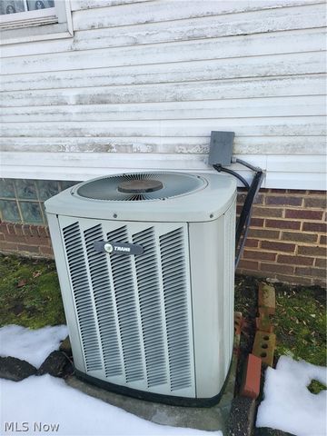 367 Wayne Avenue, Akron, OH 44301