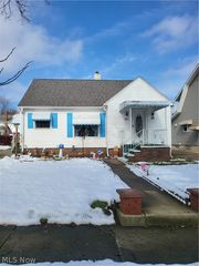367 Wayne Avenue, Akron, OH 44301