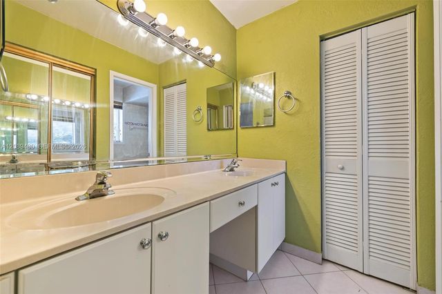 7205 W 3rd Avenue, Hialeah, FL 33014