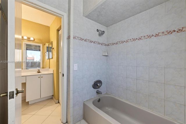 7205 W 3rd Avenue, Hialeah, FL 33014