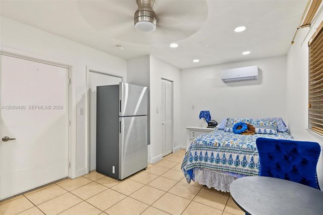 7205 W 3rd Avenue, Hialeah, FL 33014