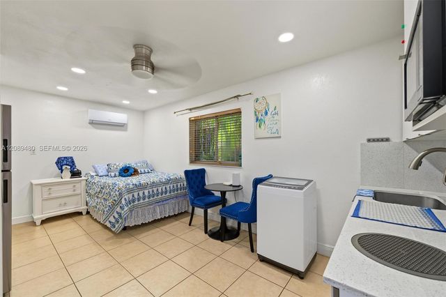 7205 W 3rd Avenue, Hialeah, FL 33014