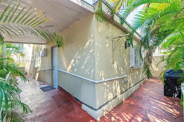 7205 W 3rd Avenue, Hialeah, FL 33014