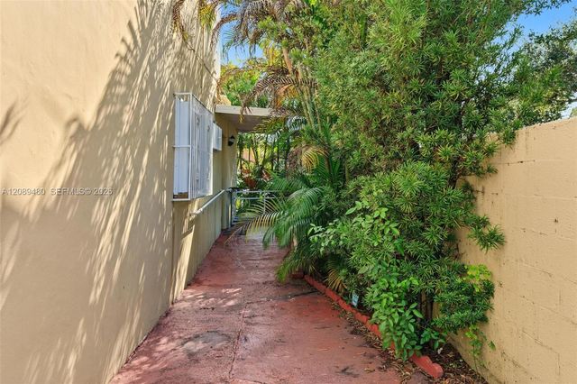 7205 W 3rd Avenue, Hialeah, FL 33014