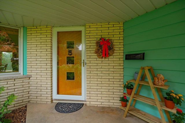 5501 Raymond Road, Madison, WI 53711