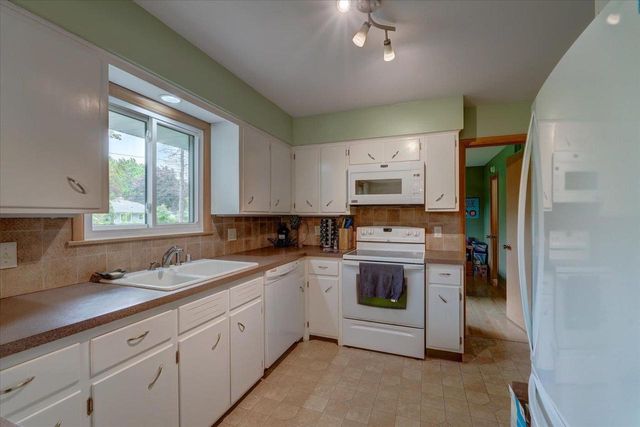 5501 Raymond Road, Madison, WI 53711