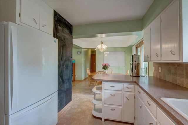 5501 Raymond Road, Madison, WI 53711