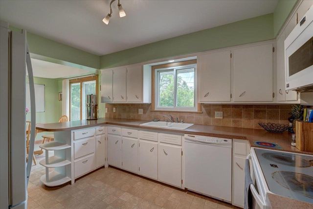 5501 Raymond Road, Madison, WI 53711