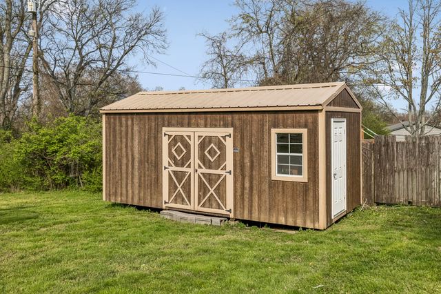 305 8th Ave, S, Lewisburg, TN 37091