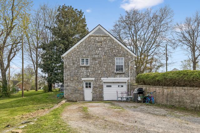 305 8th Ave, S, Lewisburg, TN 37091