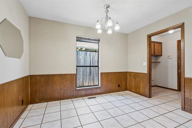 2100 E Sandy Creek Trail, Edmond, OK 73013