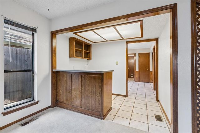 2100 E Sandy Creek Trail, Edmond, OK 73013