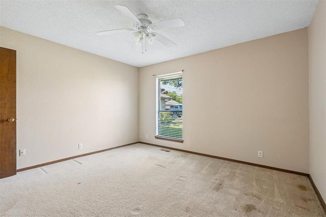2100 E Sandy Creek Trail, Edmond, OK 73013