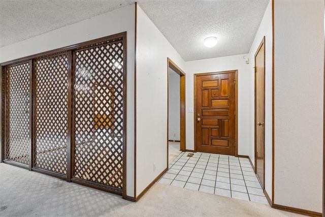 2100 E Sandy Creek Trail, Edmond, OK 73013