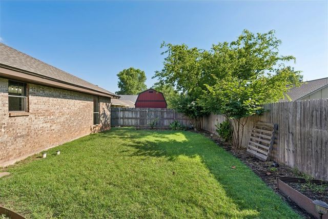 2100 E Sandy Creek Trail, Edmond, OK 73013