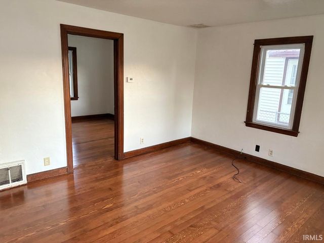 1107 Sanders Avenue, Goshen, IN 46528