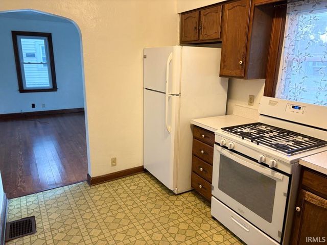 1107 Sanders Avenue, Goshen, IN 46528