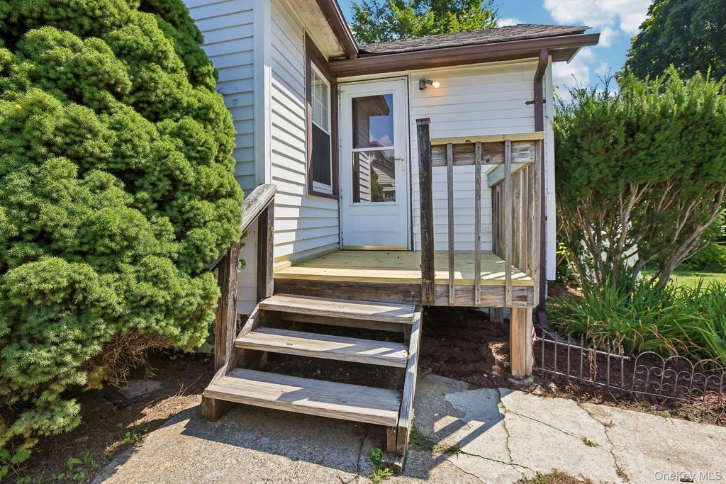 92 Walton Terrace, Monroe, NY 10950 — photo 2