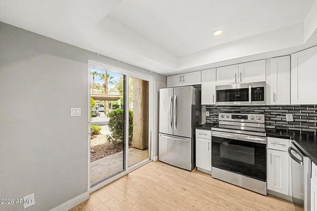 9465 N 92ND Street 105, Scottsdale, AZ 85258