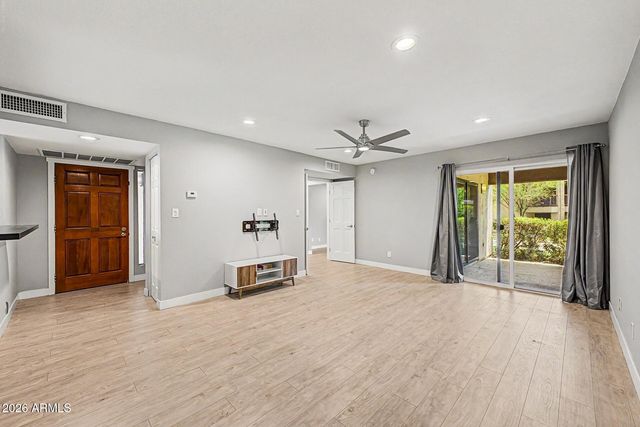 9465 N 92ND Street 105, Scottsdale, AZ 85258