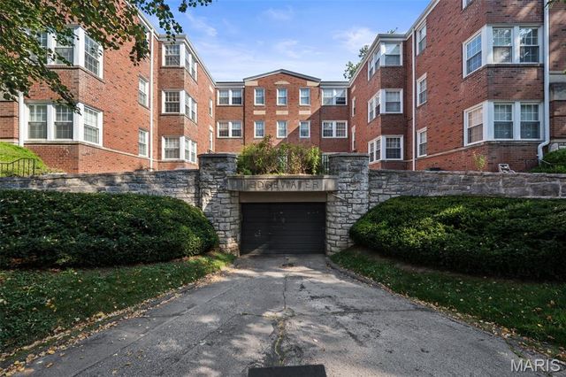 7563 Oxford Drive 3S, Clayton, MO 63105