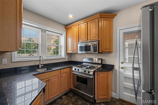 7563 Oxford Drive 3S, Clayton, MO 63105