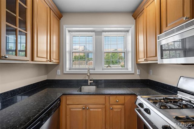 7563 Oxford Drive 3S, Clayton, MO 63105
