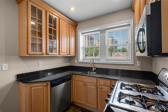 7563 Oxford Drive 3S, Clayton, MO 63105