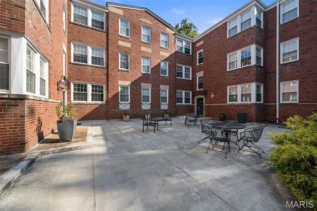 7563 Oxford Drive 3S, Clayton, MO 63105