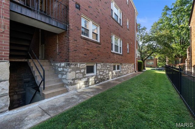 7563 Oxford Drive 3S, Clayton, MO 63105