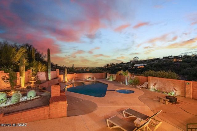 5875 E Calle Del Ciervo, Tucson, AZ 85750