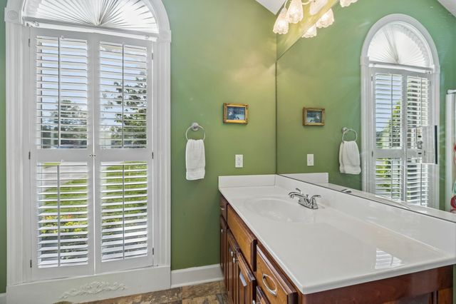 46 Deerfield Ct, Mcminnville, TN 37110